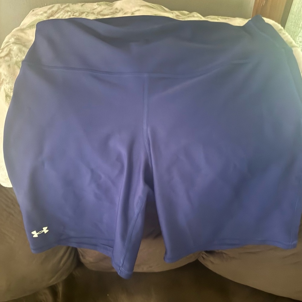 Under Armour Women's Bike Shorts in Navy Blue